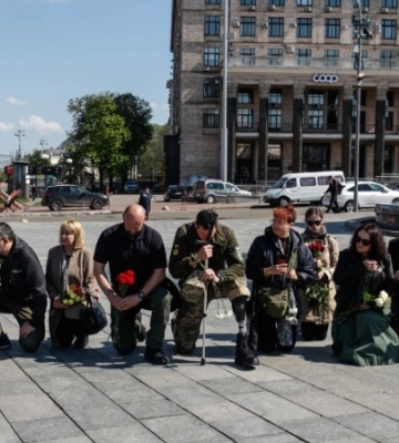 Учасник Революції гідності і дослідник УПА: у Києві попрощалися із загиблим бійцем ТрО (фоторепортаж)