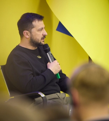 "Це буде викликом": Зеленський пояснив, чому виступає за повершення дітей до шкіл попри успіхи в цифровізації