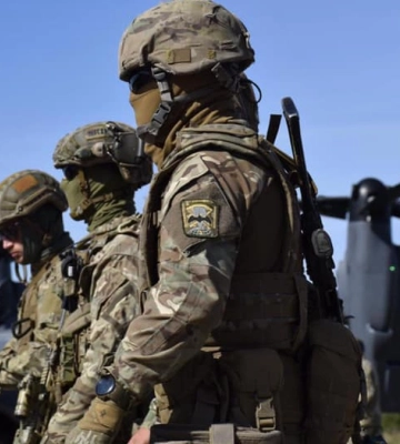 Воїни ССО знищили БМП і танк у сірій зоні на Донеччині (ВІДЕО)