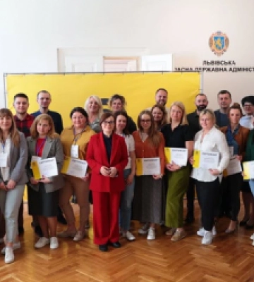 «Людською мовою»: у Львівській ОВА провели курс для посадовців, які хочуть покращити якість своїх виступів у ЗМІ