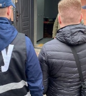 Вимагав кошти за службу у добровольчому формуванні: повідомлено про підозру мешканцю Чернігова