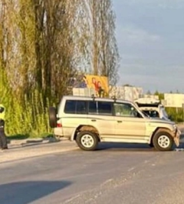 На «варшавці» позашляховик протаранив бус 