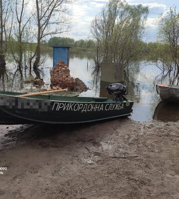 У Чернігівській області перекинувся човен із прикордонниками: є загиблі