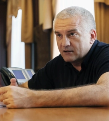 Аксьонов стверджує, що в кримських портах не завантажують судна зерном