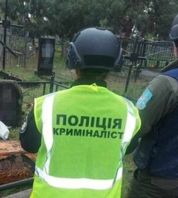Поліція ексгумувала тіло літнього мешканця селища під Харковом