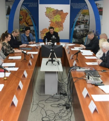 Рівненщина: Круглий стіл в ОВА до річниці Чорнобильської трагедії