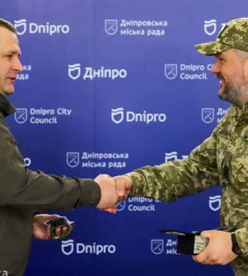 Філатов вручив бійцям ССО з Дніпра медалі «Захиснику Вітчизни» та наголосив на безперервній допомозі ЗСУ