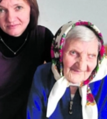Від когось відмовились діти, а хтось рятувався від війни: хто живе у будинку престарілих у Луцькому районі