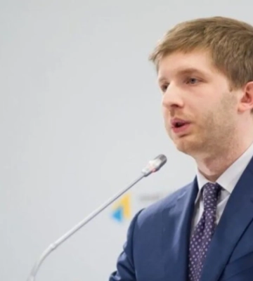 ВАКС разрешил заочно судить экс-руководителя НКРЭКУ Дмитрия Вовка по делу «Роттердам+»