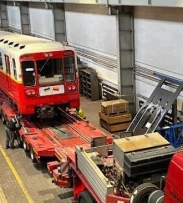 Перша партія вагонів метро з Варшави незабаром прибуде до Києва — Кличко