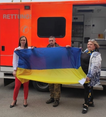 Благодійники з Німеччини передали реанімобіль військовим 14-ої волинської бригади