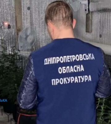 Заробляли на наркотиках по 10 мільйонів гривень на місяць: у Дніпрі судитимуть угруповання дилерів