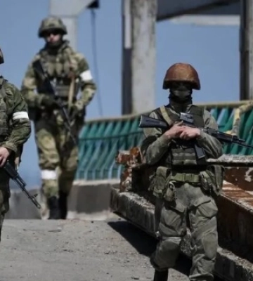 У Кремінній загарбники утримують на фермі людей, яких підозрюють у співпраці з Україною