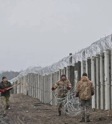 Українські прикордонники почали вмикати білорусам повітряну тривогу (відео)