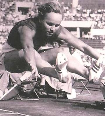 Пішла з життя 90-річна олімпійська чемпіонка зі стрибків у довжину Віра Крепкіна