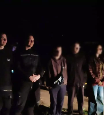 Під Дніпром п’ятеро дітей загубились на острові