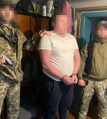 На Донеччині затримали коригувальника, який наводив артудари РФ по військових об’єктах (ФОТО)
