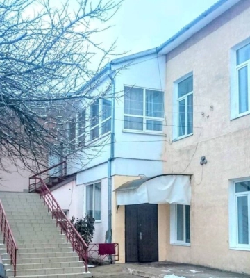 Робити укриття – недоцільно: в Білгороді-Дністровському міська влада самоусунулась від організації очного навчання в школах