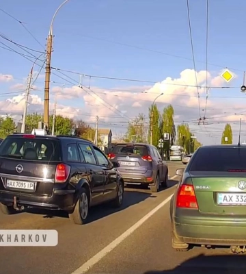 Вылетел на встречку и проехал на красный: в Харькове поймали «героя соцсетей»