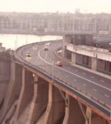 Взрывы в Запорожье на фоне сирены воздушной тревоги