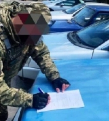 Херсонська лікарня передала автомобіль одній з бригад ЗСУ