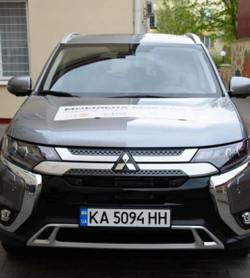 Луцька громада отримала від фонду ООН авто для мобільної бригади, яка допомагає постраждалим від насильства