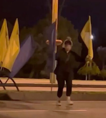 Полиция нашла девочку, которая сняла флаги Украины в центре Запорожья