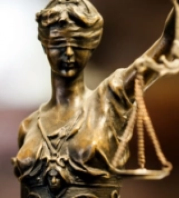 Лучанина судитимуть за наркотики та хабар поліцейським
