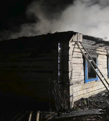 На Рівненщині чоловік згорів в оселі (ВІДЕО)