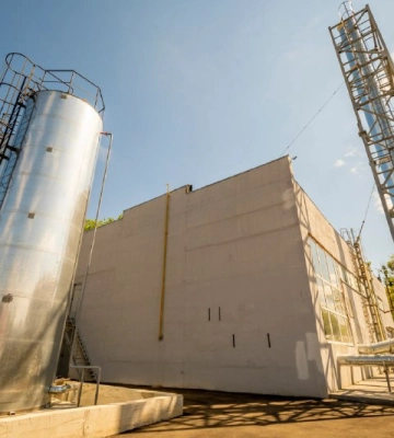 В Харькове работники «ХТМ» закончили монтаж нового газового генератора