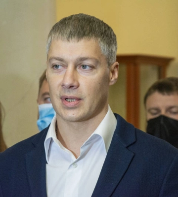 Ільюк про звільнення медиків у Миколаєві: Доречно було б ще побачити, скільки скорочено чиновників міськздоров’я