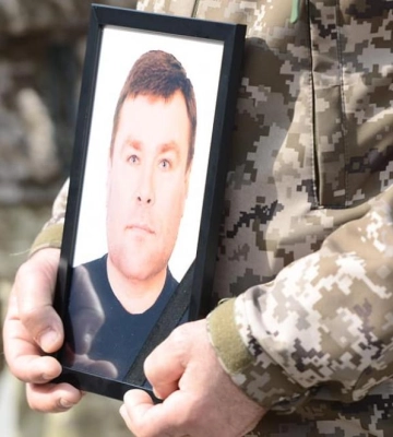 У Рівному попрощалися із загиблим на війні захисником Валерієм Дяченком (ВІДЕО)