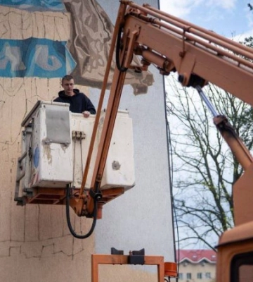 В Ірпені створюють мурал, присвячений &quot;Артемсолі&quot;, Бахмуту й Соледару