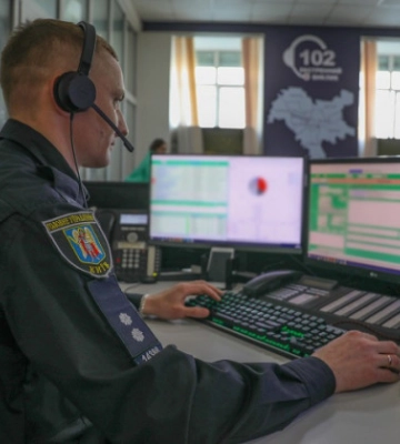 Територіальні підрозділи поліції Києва змінили контактні номери телефонів: куди дзвонити