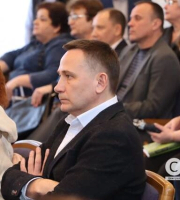 Зміна голови Кіровоградської облради: як проходила позачергова сесія 