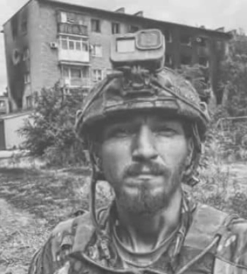 Мати загиблого воїна зі Львівщини передала чотири дрони підрозділу, де служив син