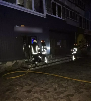 У Дніпрі на Гладкова загорівся пивний магазин