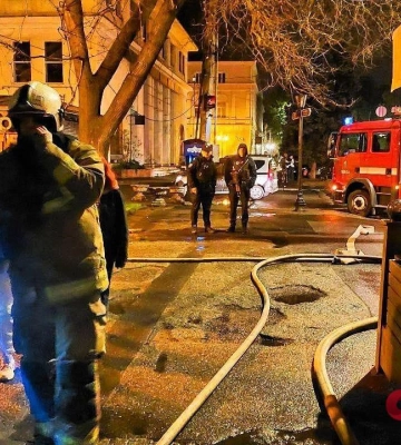 В ГСЧС назвали причину пожара в сэндвич-баре в центре Одессы 