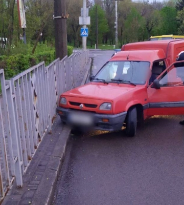 У Луцьку п’яний водій ледь не скоїв ДТП, його зупинив небайдужий учасник дорожнього руху
