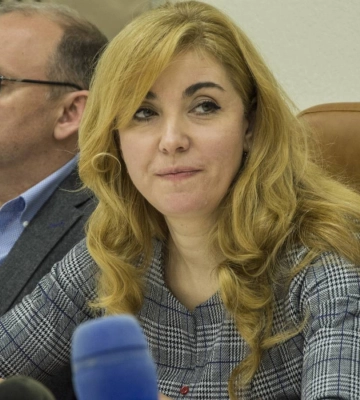 «Це якось негуманно», — Кісельова здивована, чому в бюджеті Миколаєва не знайшли коштів на допомогу ЛШМД з зарплатою медикам
