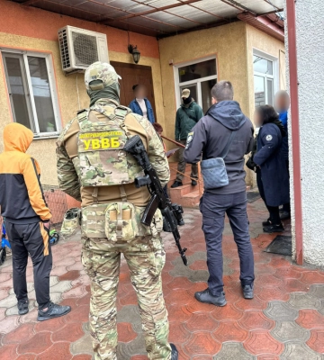 На Одещині викрито схему виїзду з України за підробленими документами про опікунство