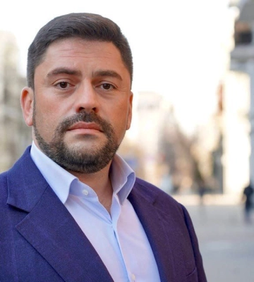 Депутат-хабарник Трубіцин та начальник Оболонської РДА Фесик вимагали хабар з київського освітянина, - ЗМІ