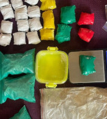 На Київщині злочинна група щомісячно заробляла на збуті наркотиків 250 тисяч гривень