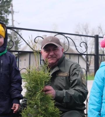 Вже понад 600 тисяч саджанців: у Чернівецькій області висаджують нові ліси