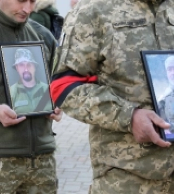 У Луцьку віддали останню шану загиблим бійцям Михайлу Федоровичу і Костянтину Кіріку