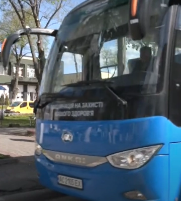 Вакцинальний автобус: у місті на Волині людям робили рутинну імунізацію