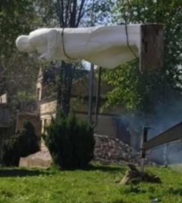 На Львівщині демонтували пам&#039;ятник радянському солдату