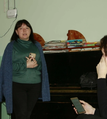 «Коли тікали від обстрілів із Рубіжного, забрали лише документи та собачку Чарлі!» - життєва історія переселенки, яка через війну&amp;hellip;