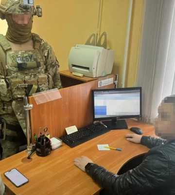 Забезпечив призовника довідкою про хворобу серця: у Кременчуці викрили податківця