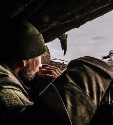 Генштаб про ситуацію на фронті: Бахмут і Мар&#039;їнка залишаються в епіцентрі боїв, українські захисники тримають оборону